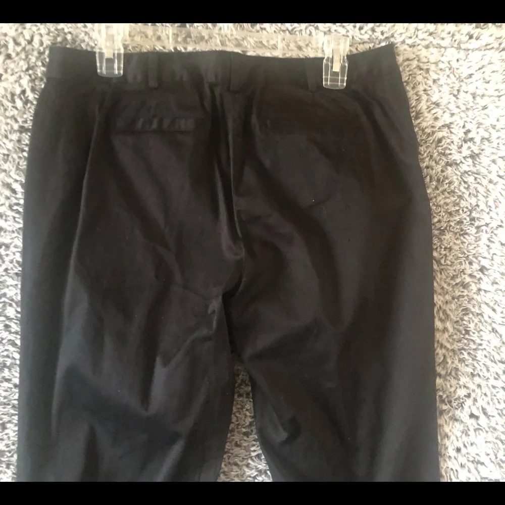 Beautiful Women’s MK Black Crops Size 8 in Excellent Used Condition